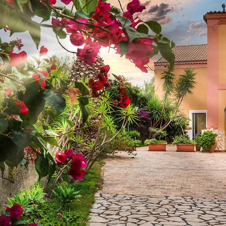Casale Romano Resort E Relais Motta Camastra Ngoại thất bức ảnh