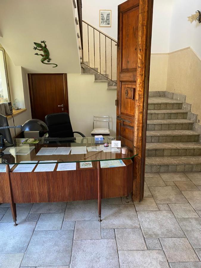 Casale Romano Resort E Relais Motta Camastra Ngoại thất bức ảnh