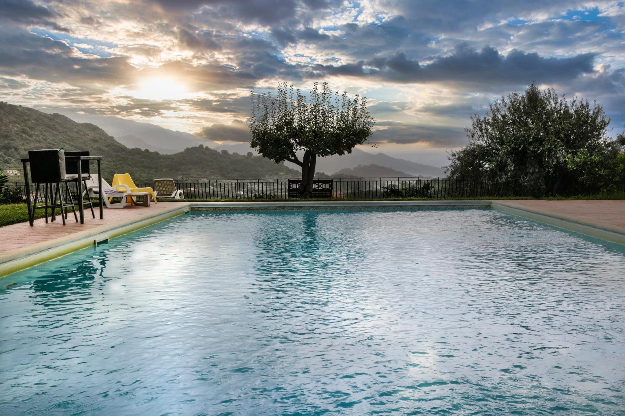 Casale Romano Resort E Relais Motta Camastra Ngoại thất bức ảnh
